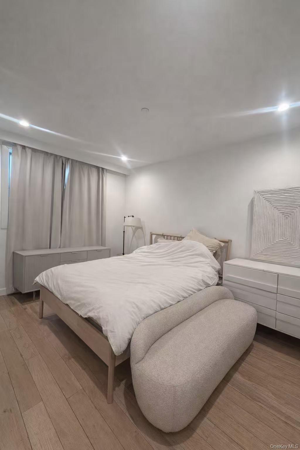 141-26 Northern Boulevard 10B