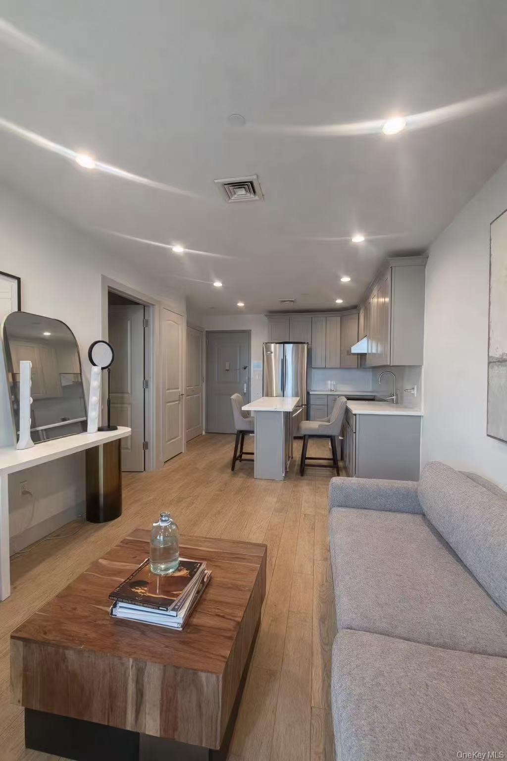 141-26 Northern Boulevard 10B