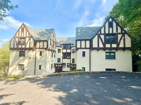 Apartment For Rent - 64 Kensington Road #3C<br/> Bronxville, NY 10708