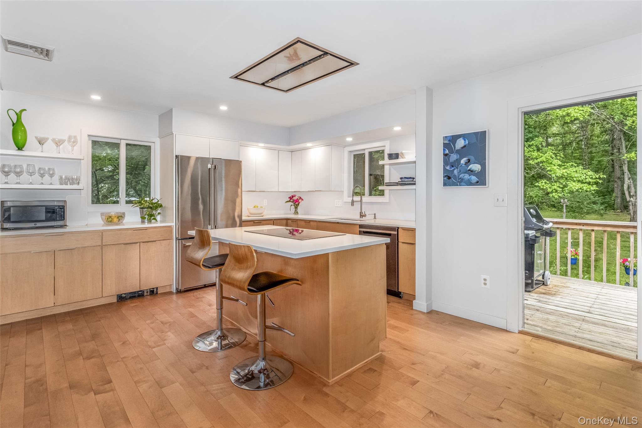 6 Hickory Hill Road