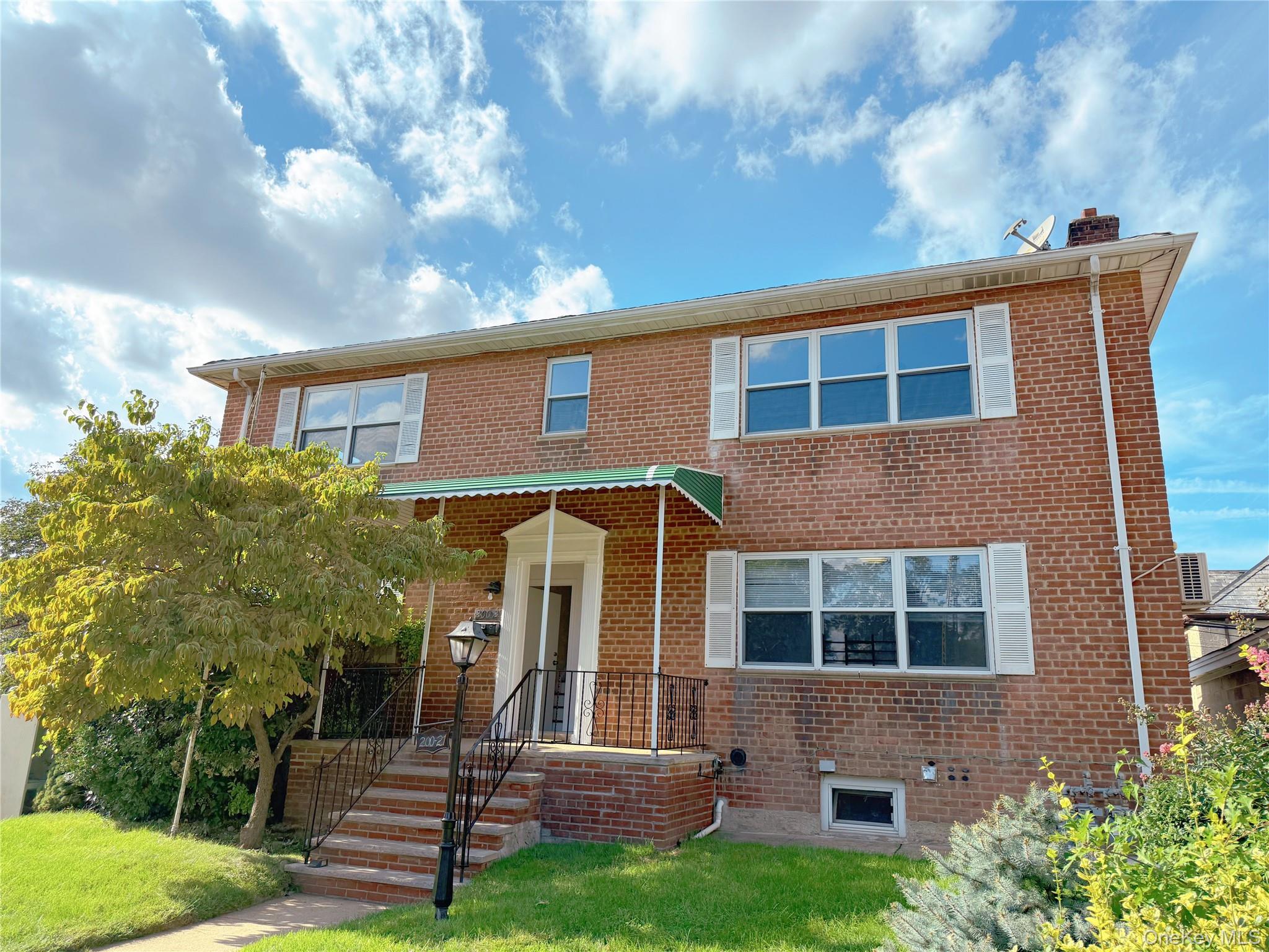 200-21 39 Ave