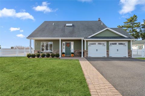 77 Shore Drive S, Babylon, NY 11726 - MLS#: 831604