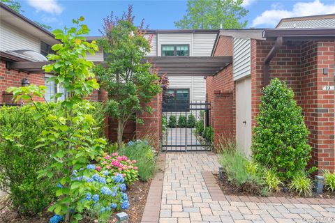 23 Estates Terrace N, Manhasset, NY 11030 - MLS#: 880729