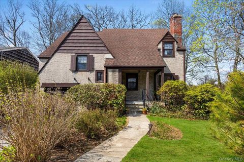 Photo of 400 Warren Avenue, Mamaroneck, NY 10543 (MLS # 981467)