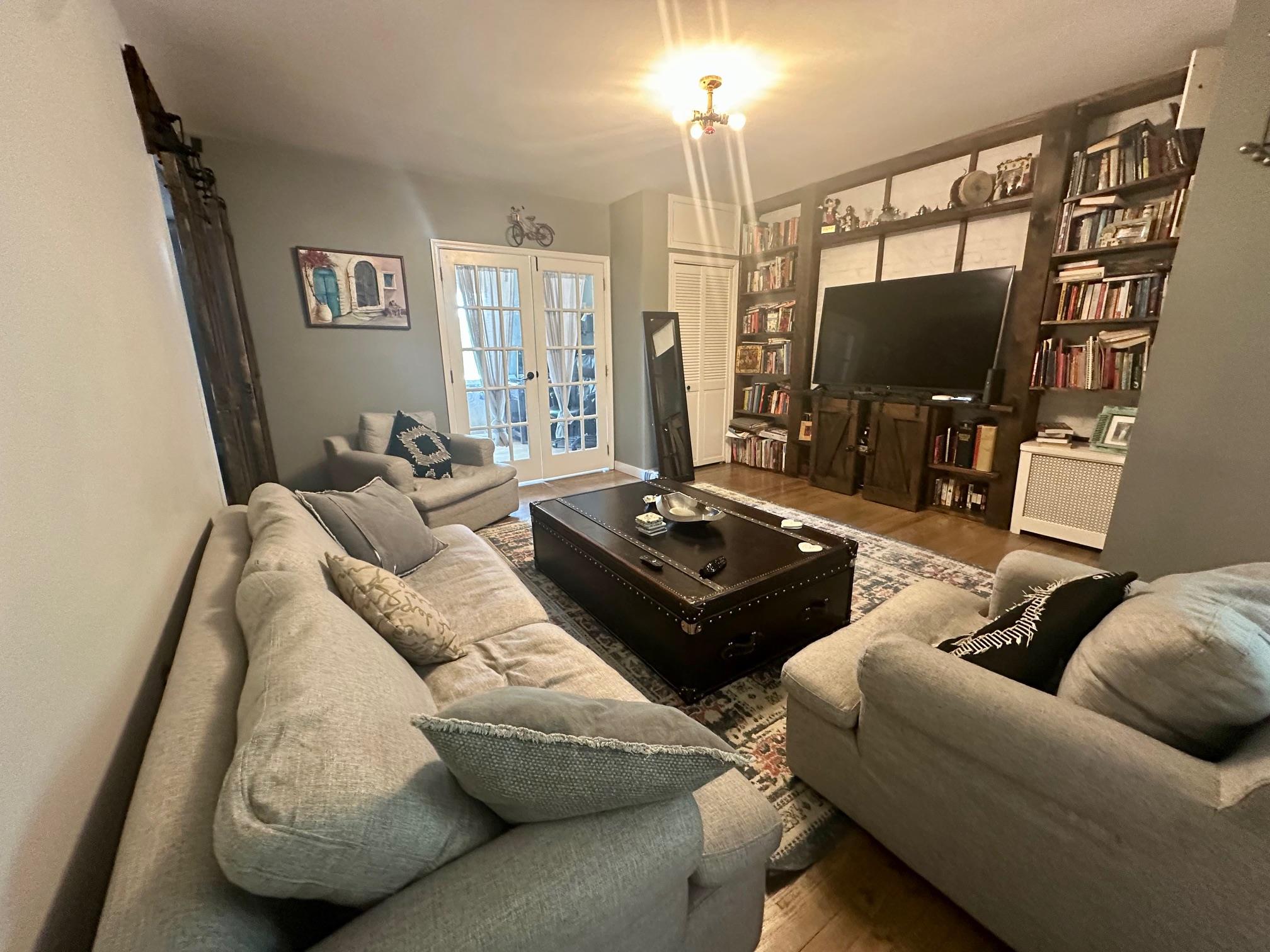 23rd Avenue 2nd Fl, Astoria, Queens, NY - 3 Bedrooms  
2 Bathrooms  
4 Rooms - 