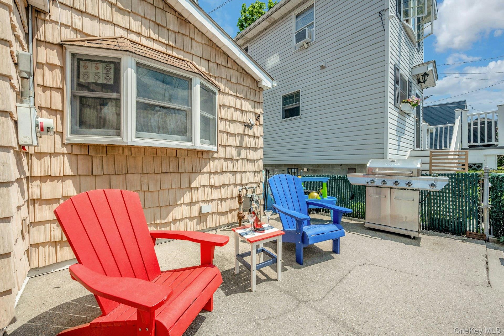 48 B Edgewater Park B