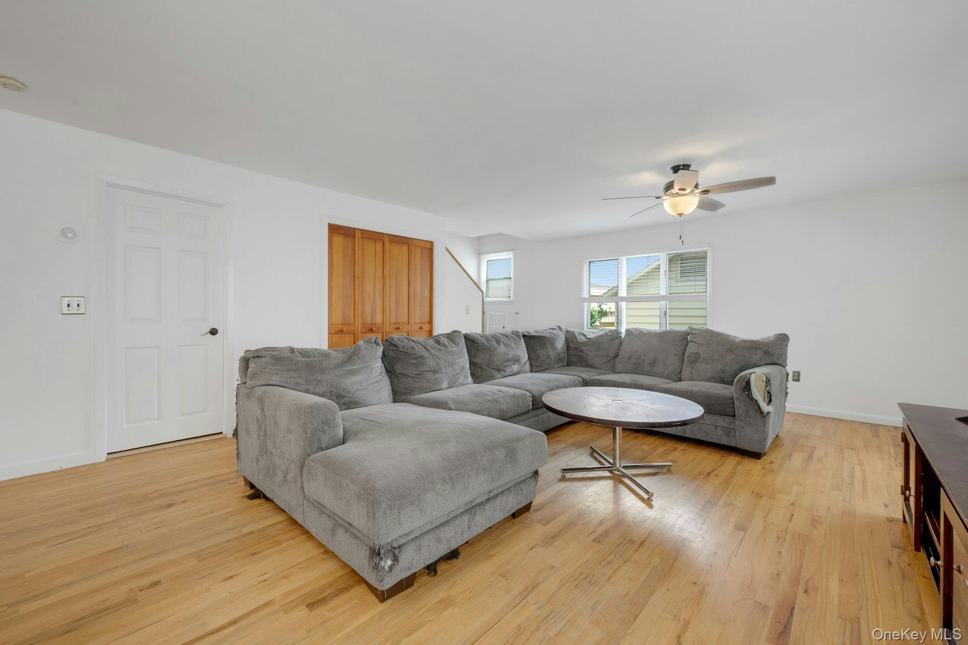 48 B Edgewater Park B