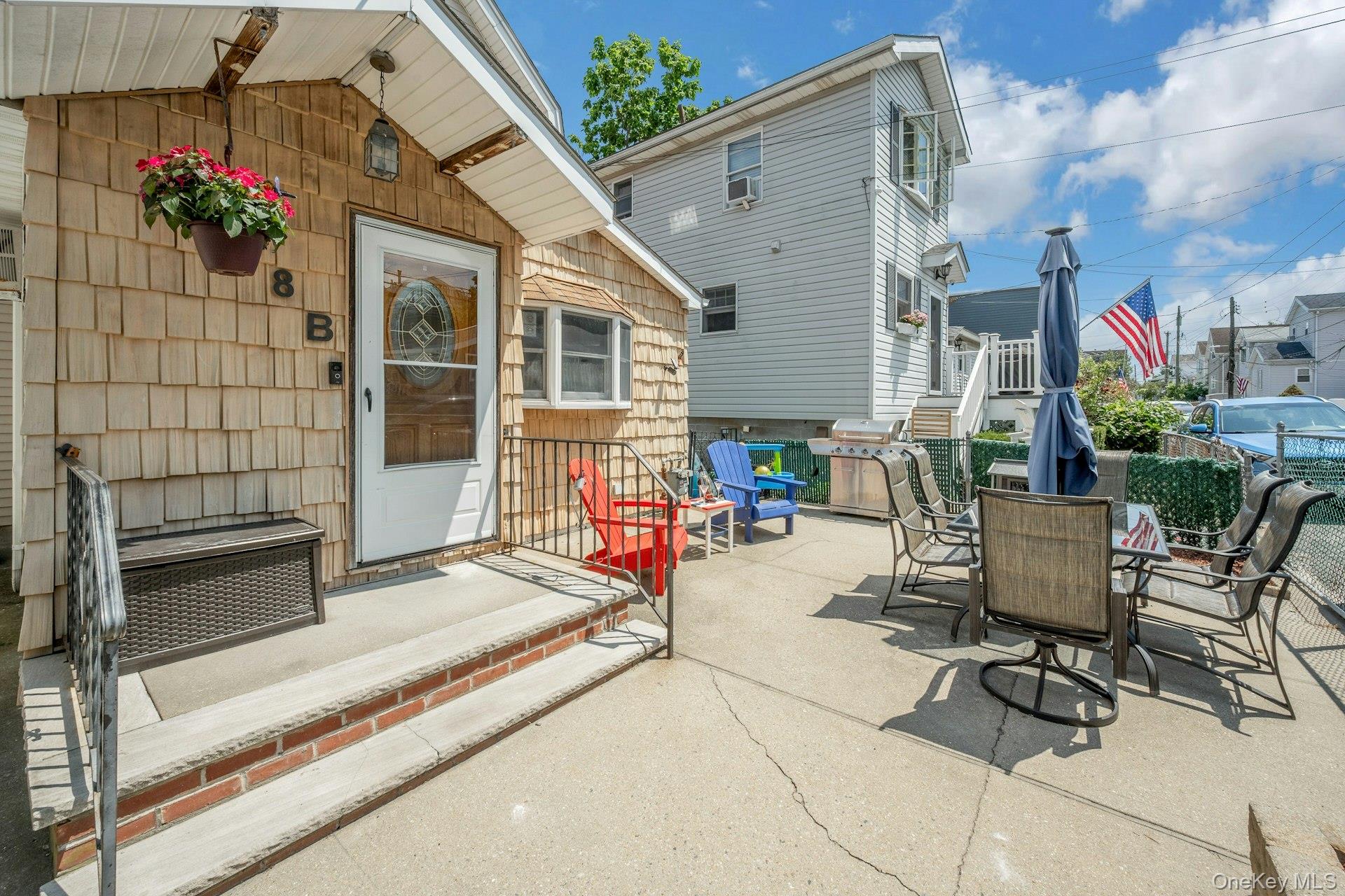 48 B Edgewater Park B