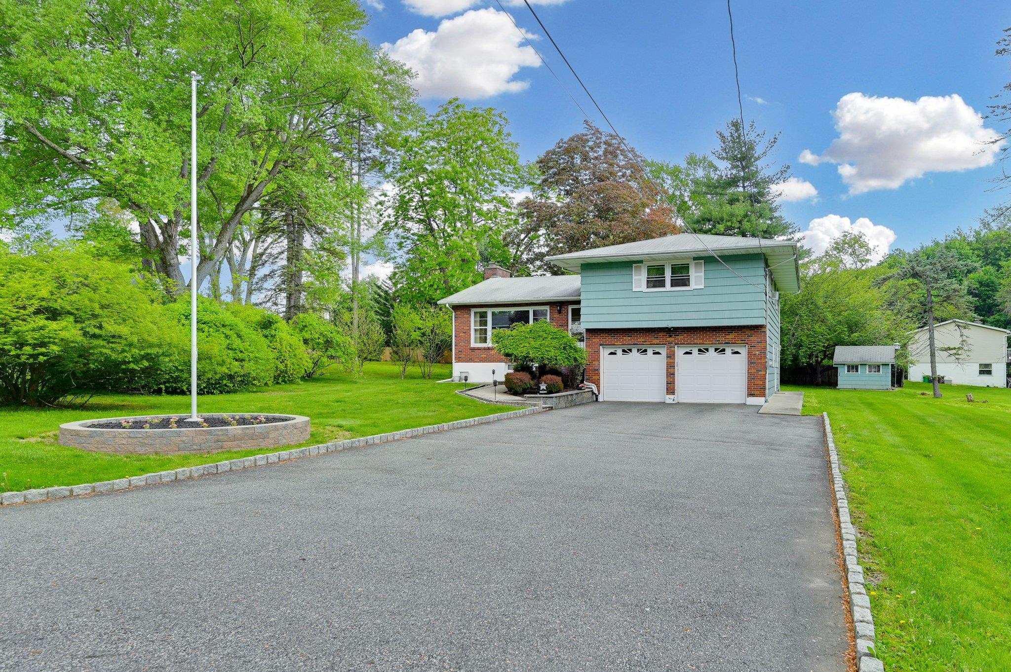 24 Westview Avenue, Congers, New York image 3