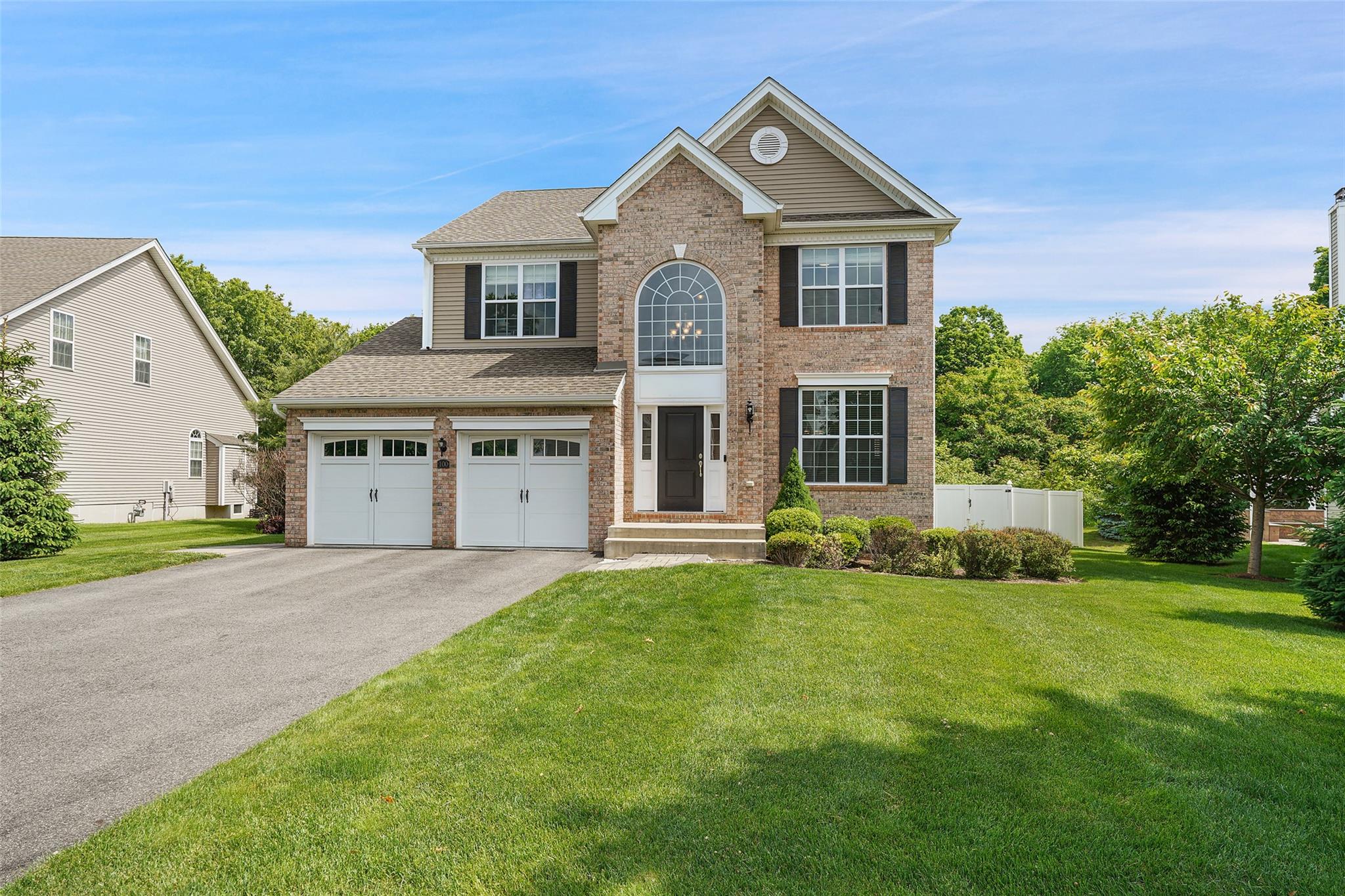 Fenton Way, Hopewell Junction, New York - 3 Bedrooms  
3 Bathrooms  
8 Rooms - 