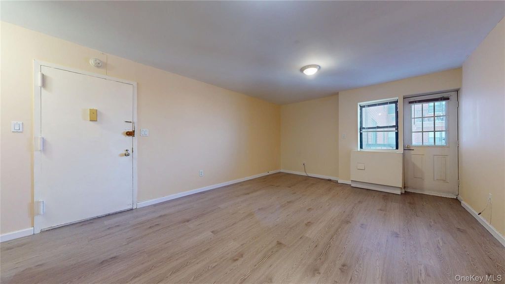 Photo of 87-30 62nd Avenue #7D, Rego Park, NY 11374 (MLS # 944736)