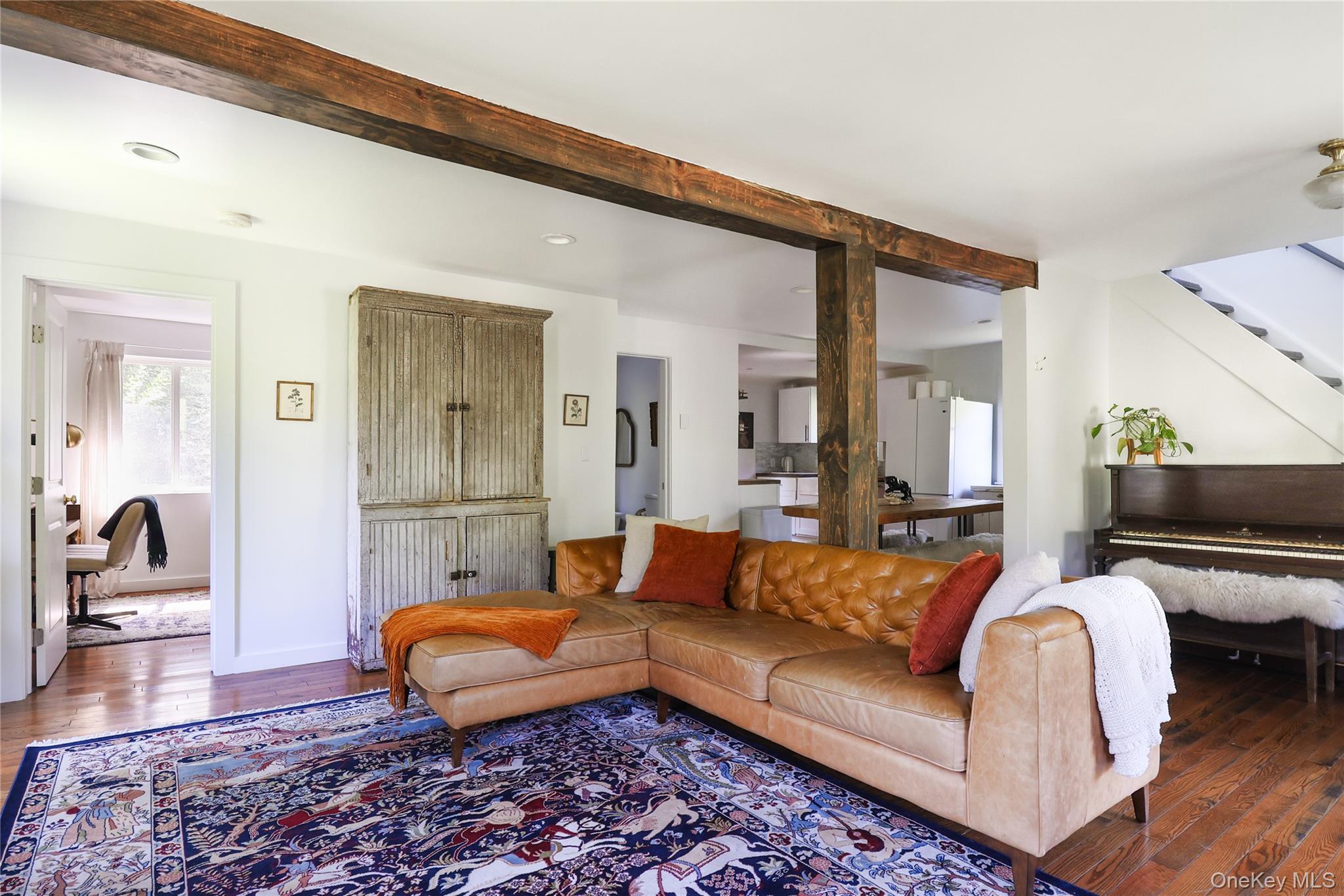 1047 Dahlia Road