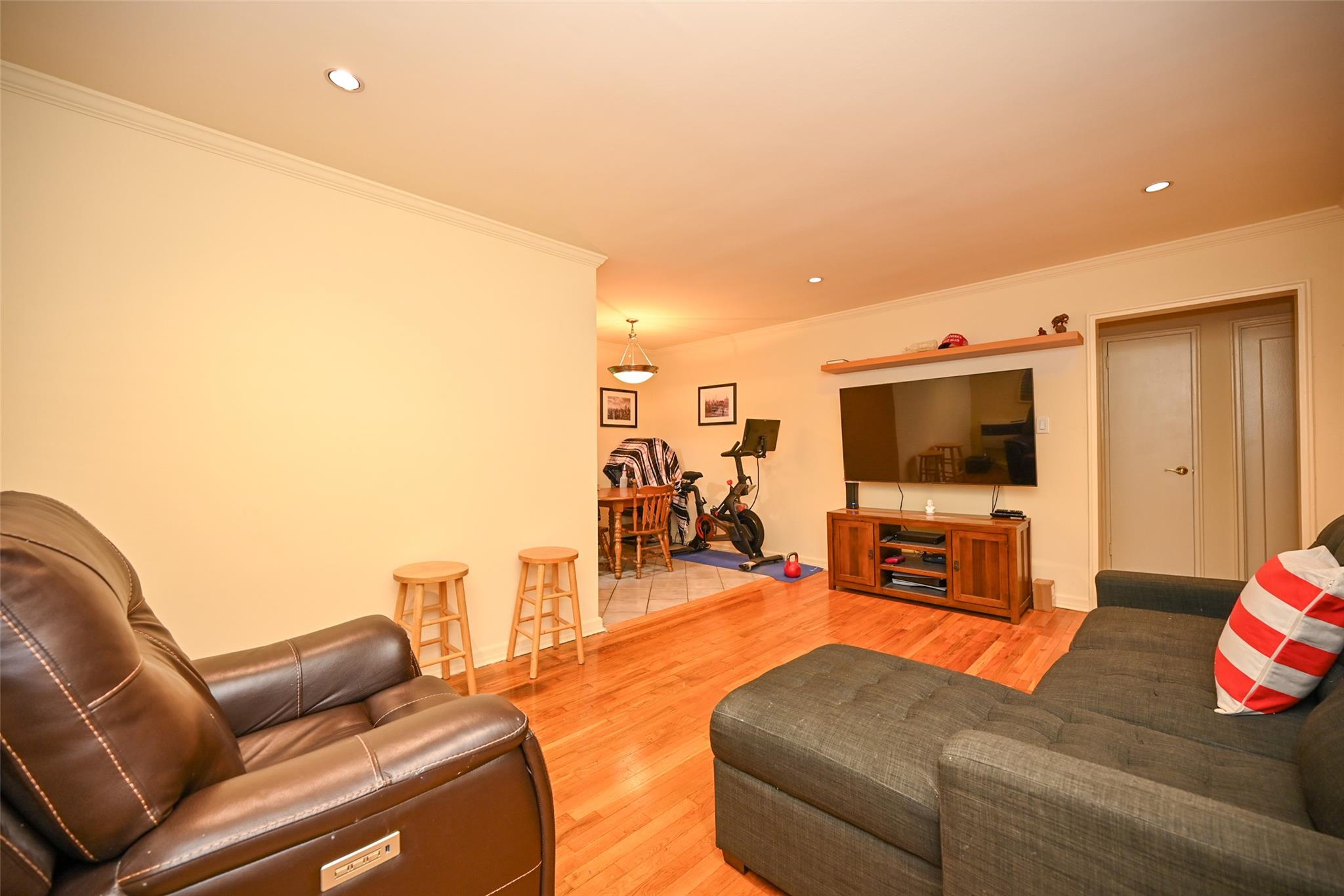 69-27 210 Street #2, Oakland Gardens, New York image 3