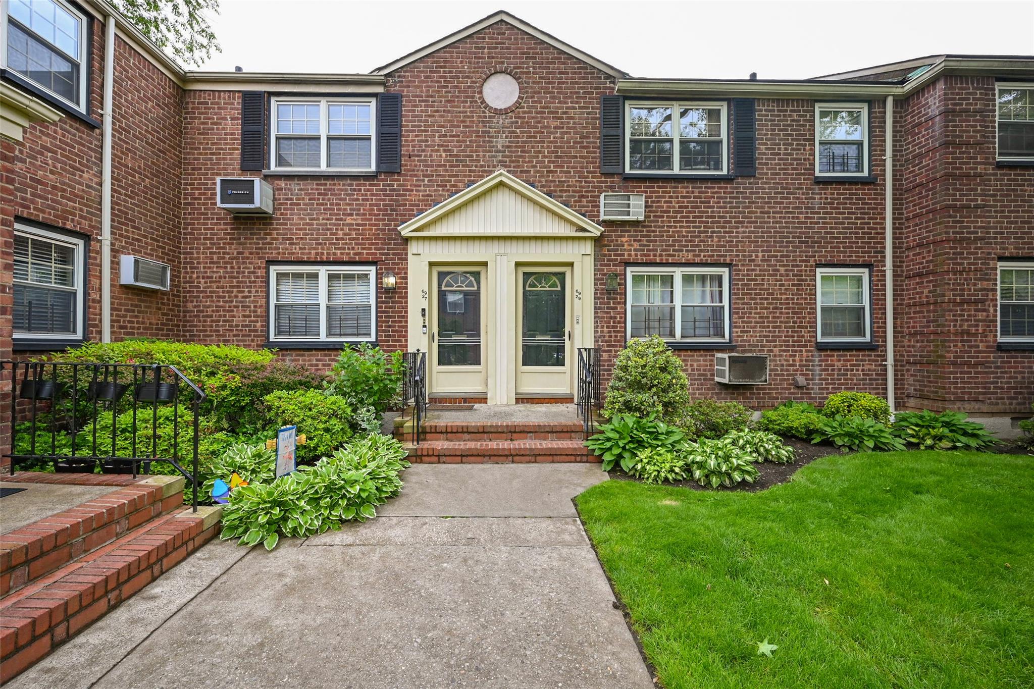 69-27 210 Street #2, Oakland Gardens, New York image 18