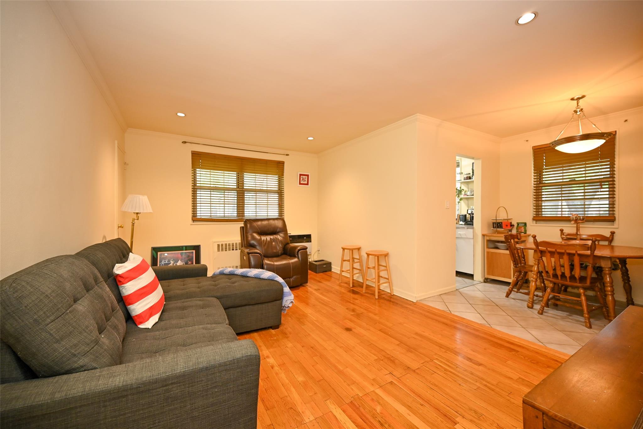 Property for Sale at 210 Street 2, Oakland Gardens, Queens, NY - Bedrooms: 1 
Bathrooms: 1 
Rooms: 4  - $239,888
