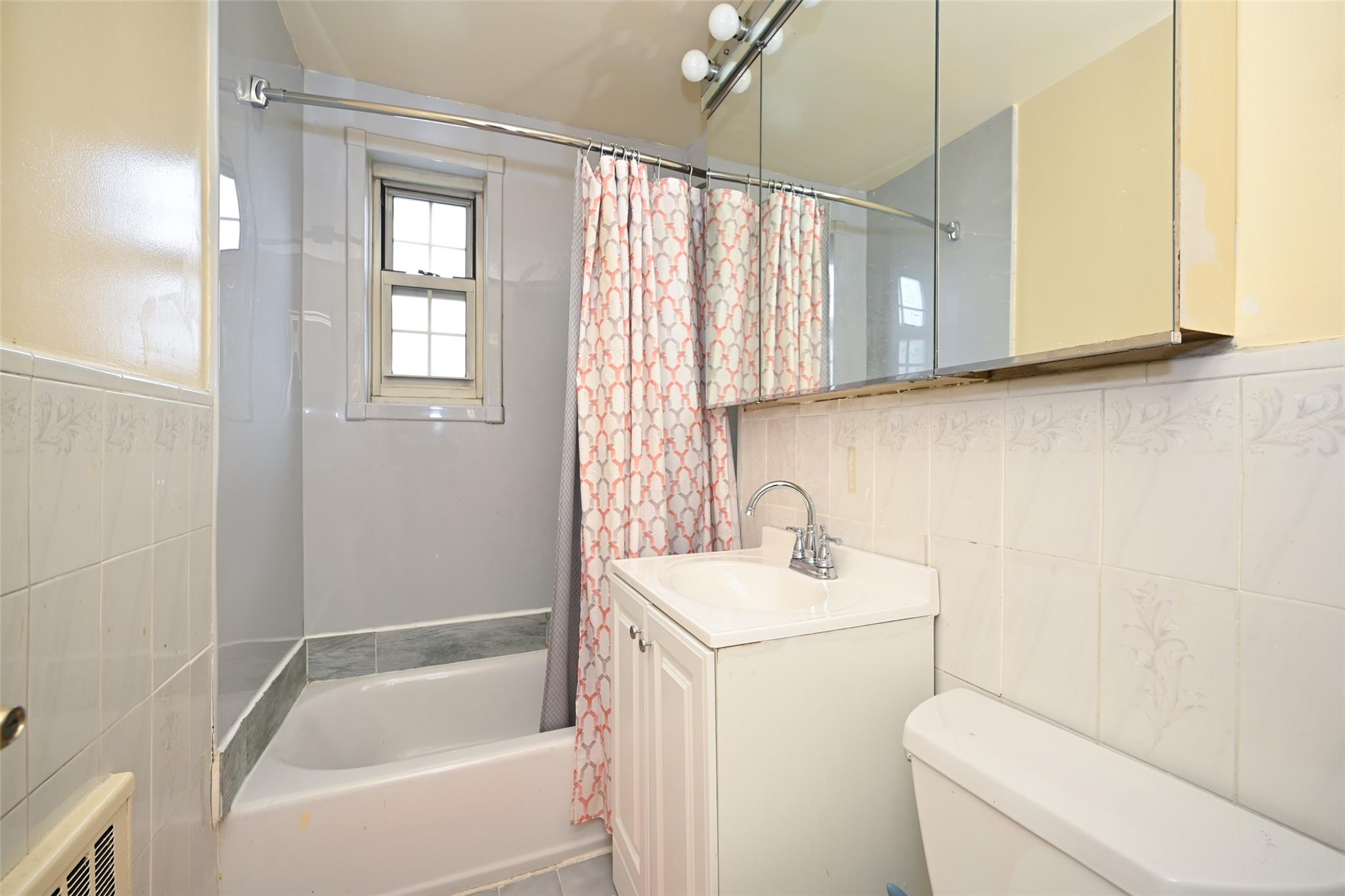 69-27 210 Street #2, Oakland Gardens, New York image 10