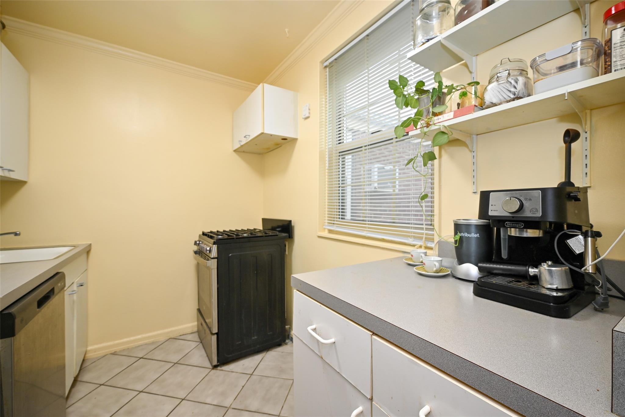 69-27 210 Street #2, Oakland Gardens, New York image 5
