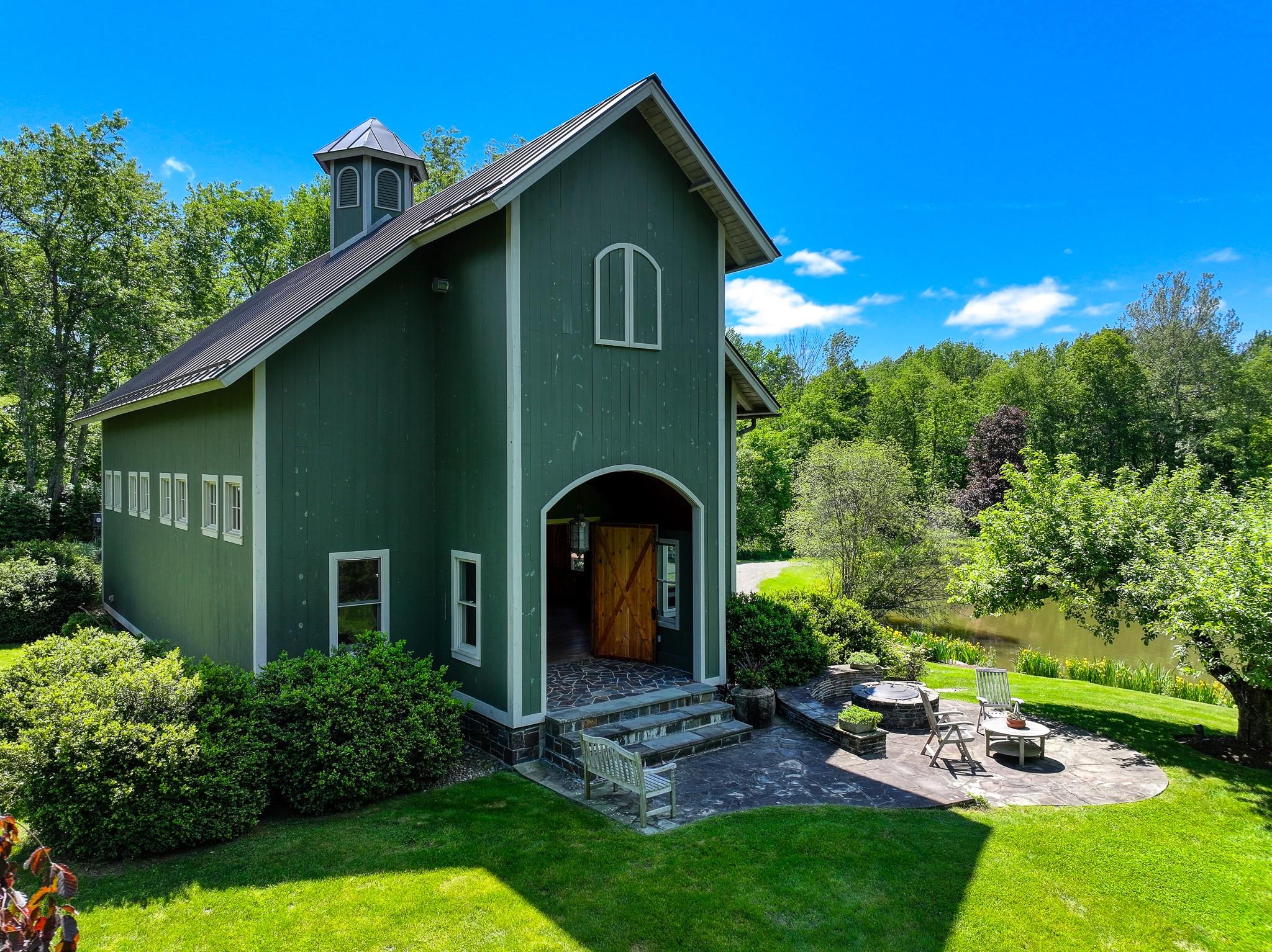189 Freedom Road, Pleasant Valley, New York image 32