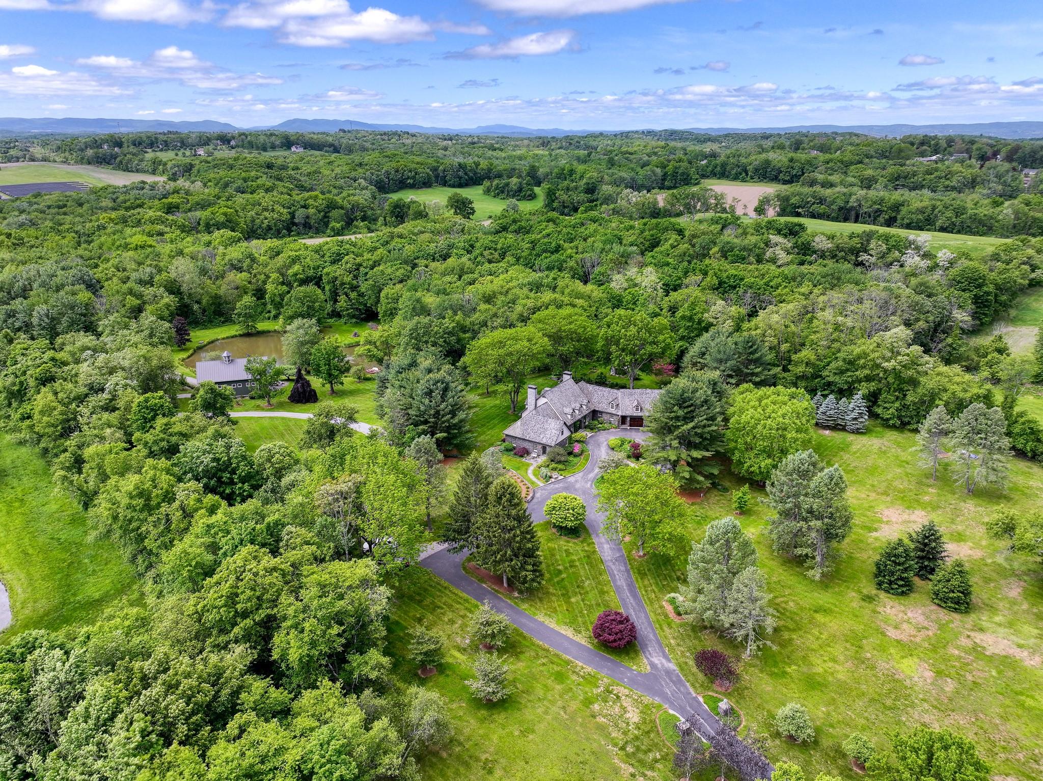 189 Freedom Road, Pleasant Valley, New York image 2