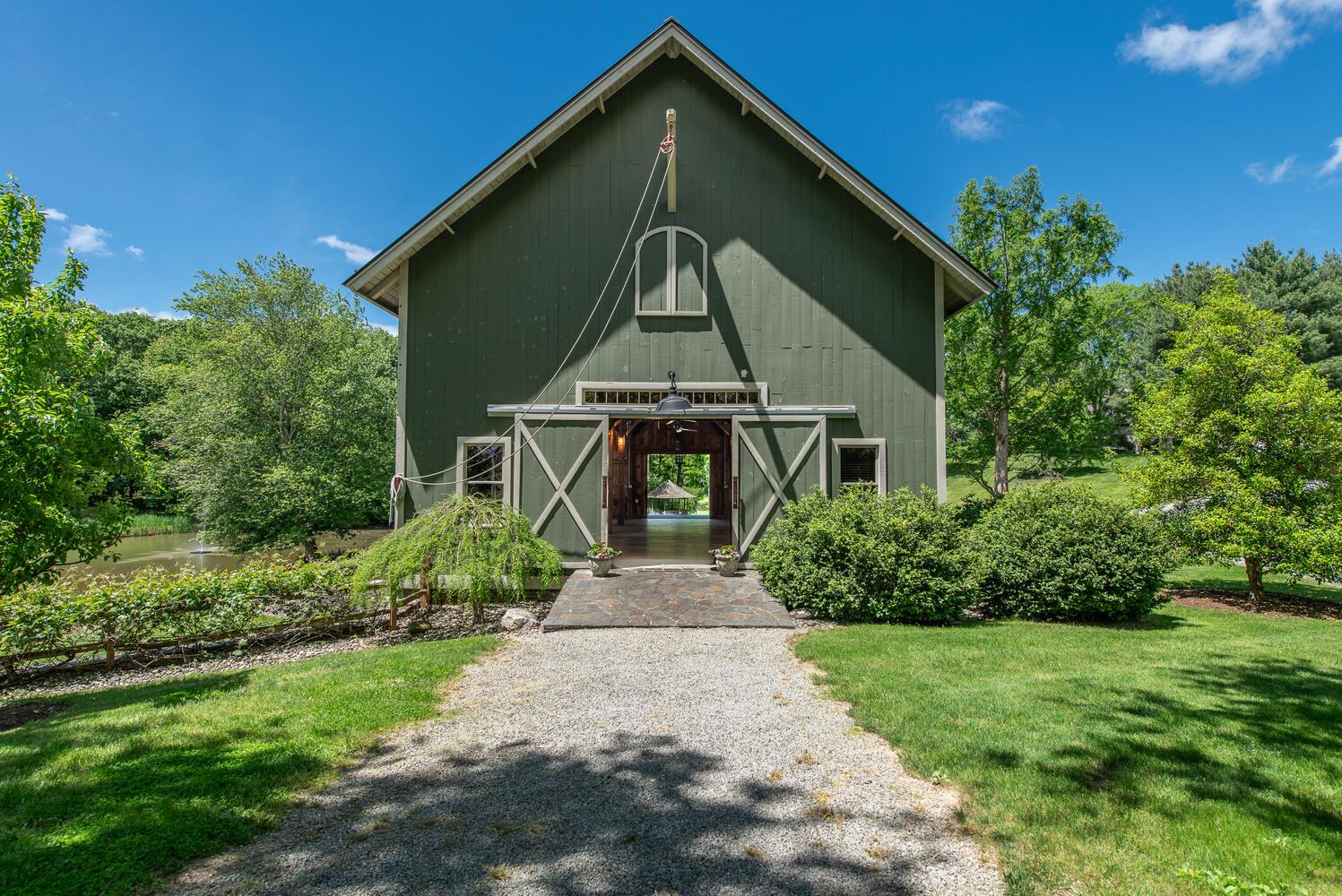 189 Freedom Road, Pleasant Valley, New York image 25