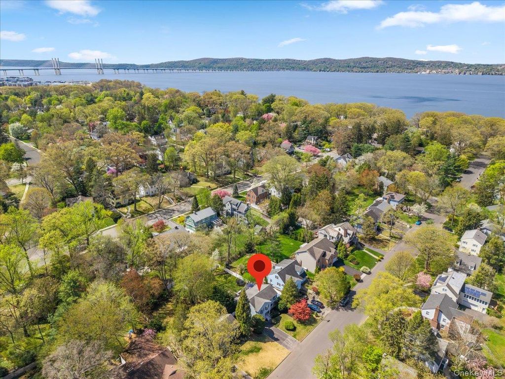 Photo of 146 Hunter Avenue, Sleepy Hollow, NY 10591 (MLS # 987914)