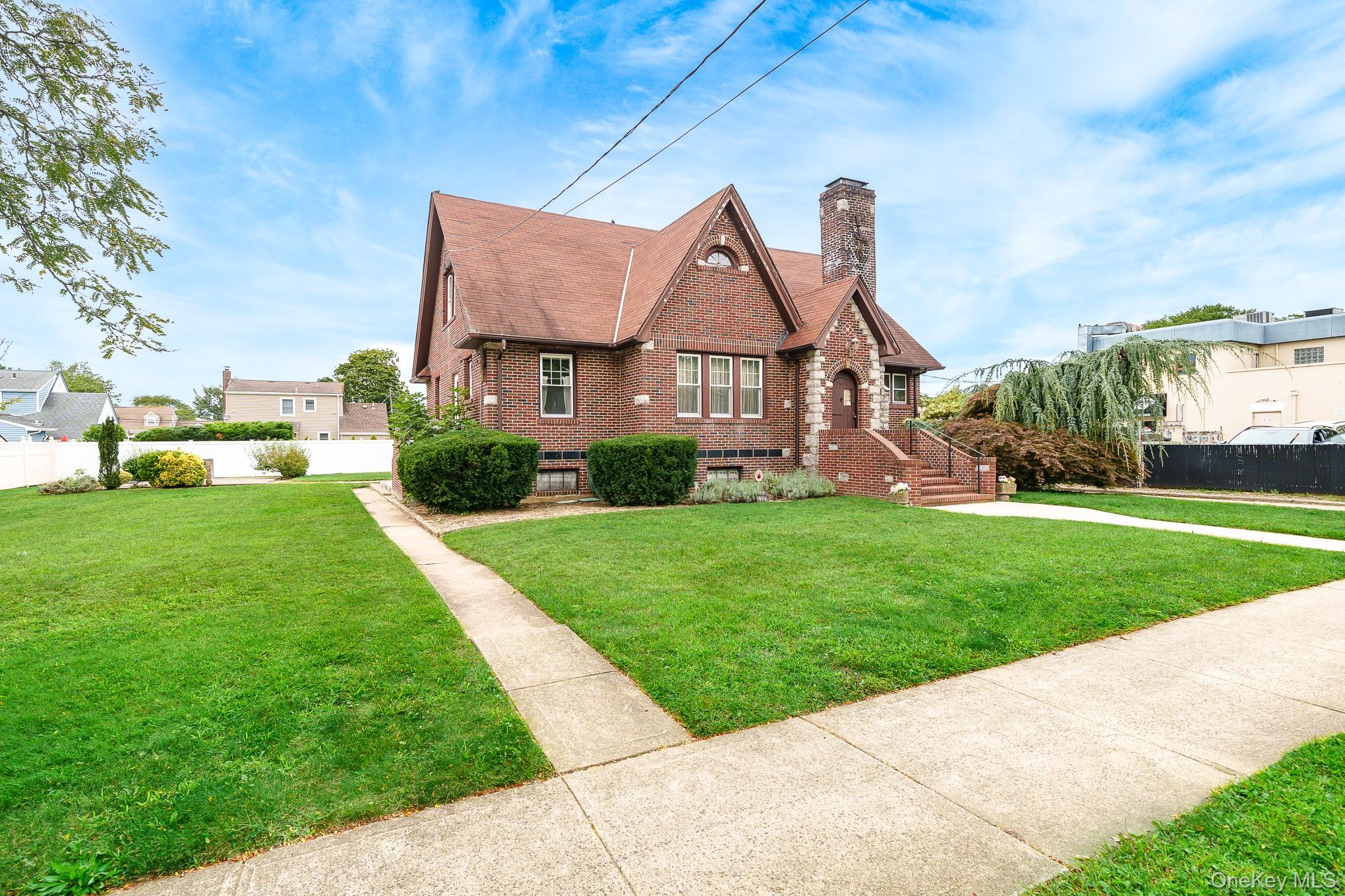2320 Woodland Avenue