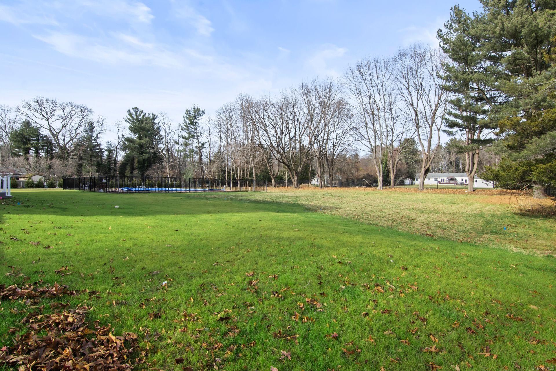 158 Landing Meadow Road, Smithtown, New York image 37