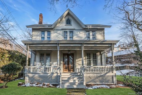 64 Bryant Avenue Roslyn Harbor NY 11576