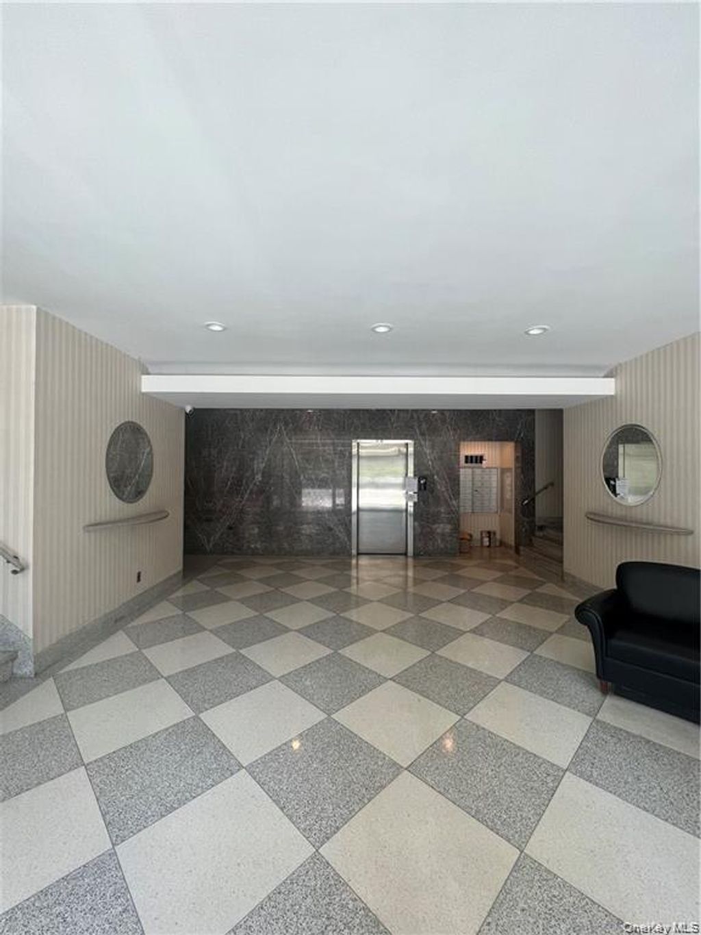 Photo of 25 Sunnyside Drive #6K, Yonkers, NY 10705 (MLS # 949238)