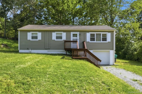 Homes For Sale - 22 W Marshall Drive<br/> Poughkeepsie, NY 12601