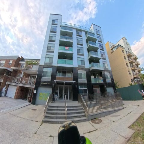 Condo For Sale - 144-69 Barclay Avenue #3C<br/> Flushing, NY 11355
