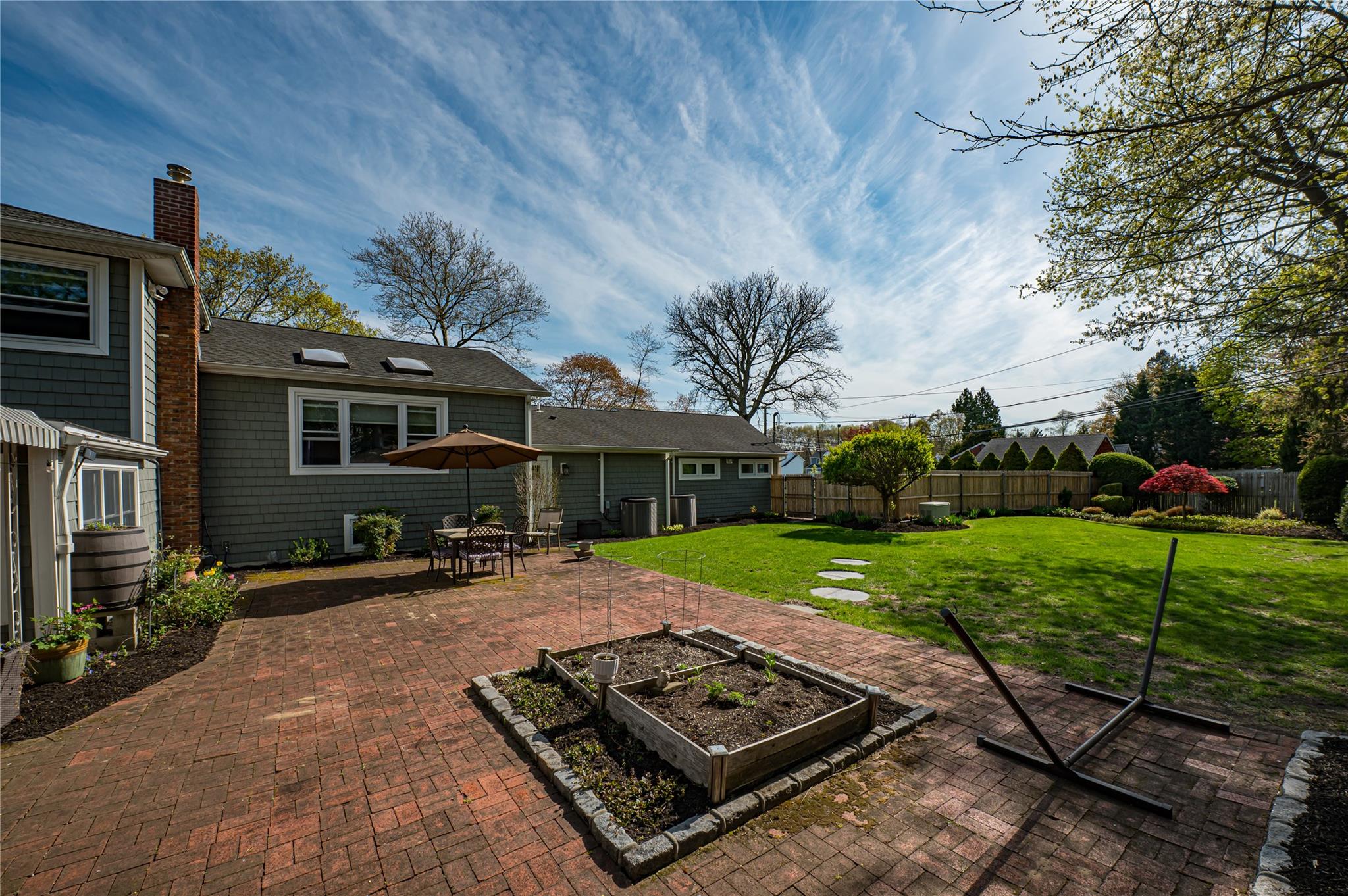 31 Burr Road, East Northport, New York image 38