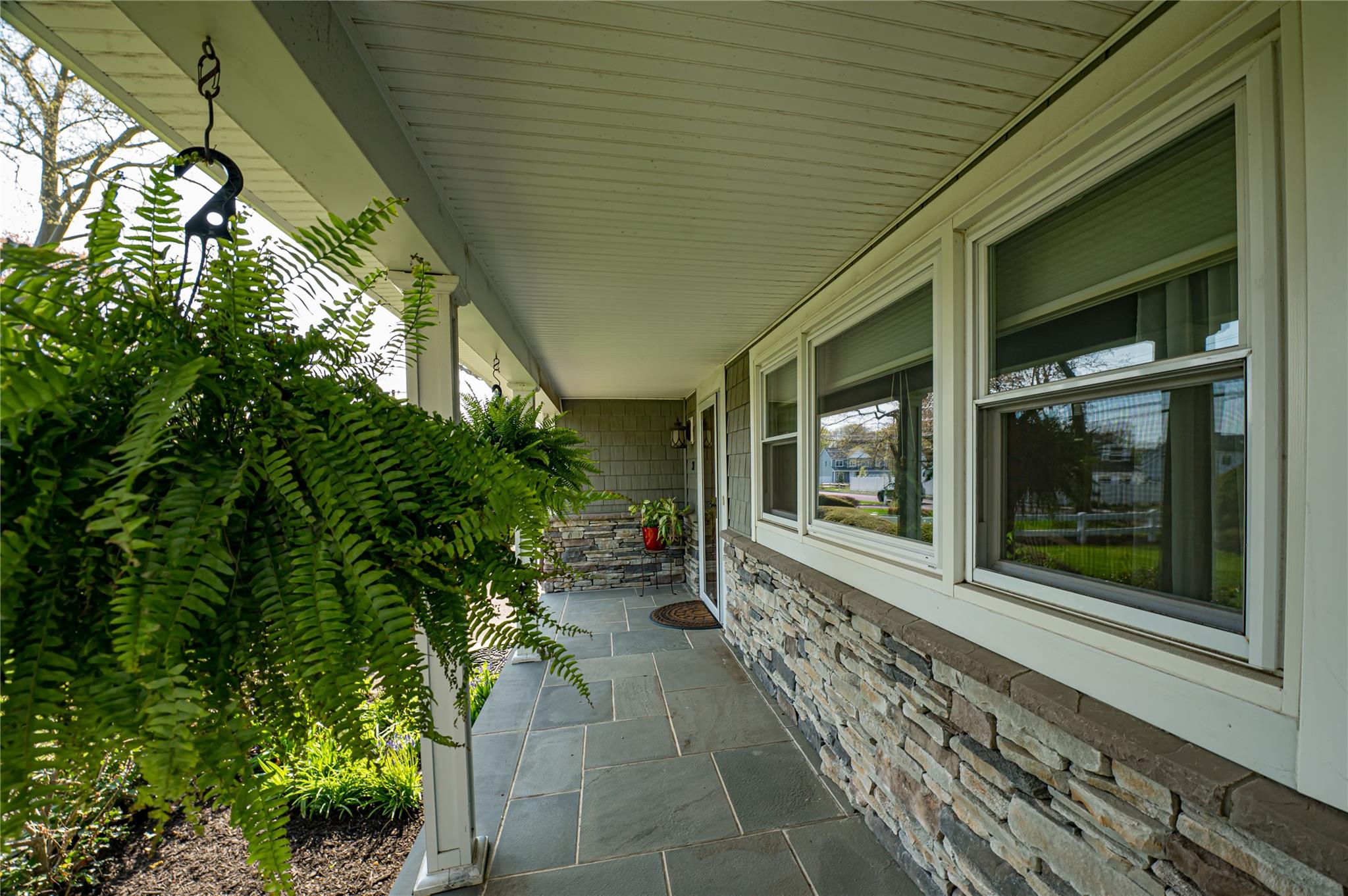 31 Burr Road, East Northport, New York image 9