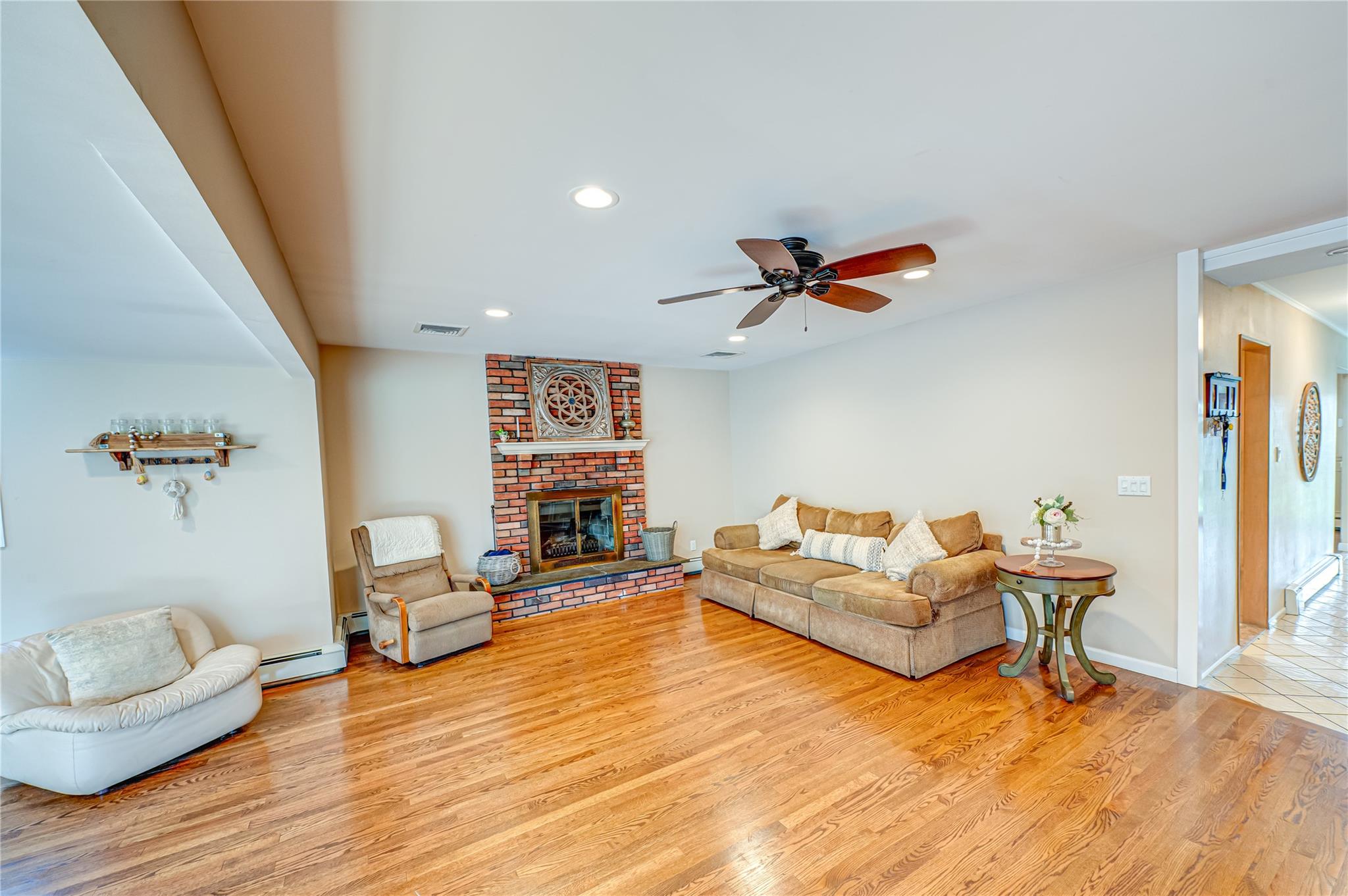 31 Burr Road, East Northport, New York image 14