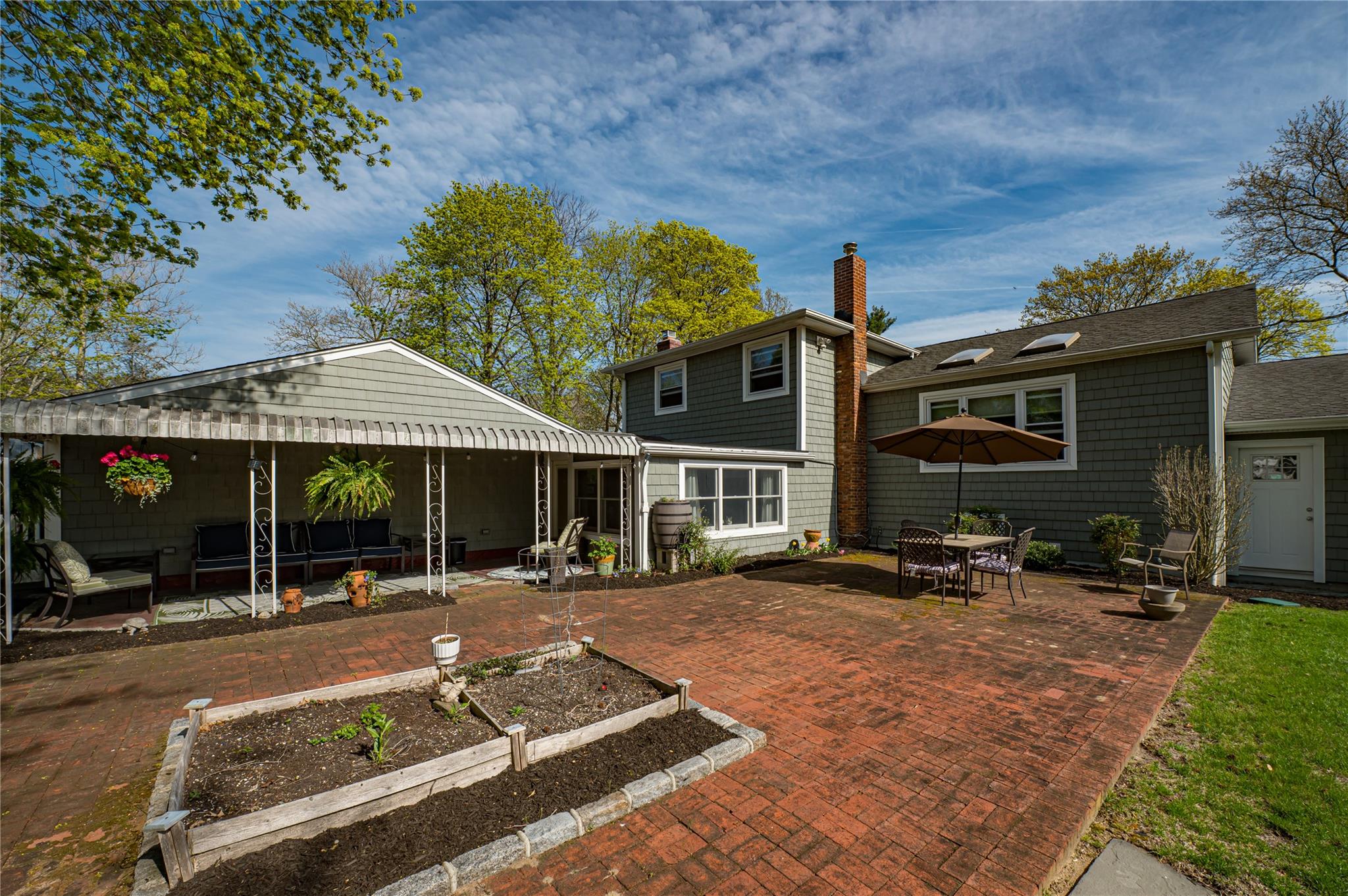 31 Burr Road, East Northport, New York image 39