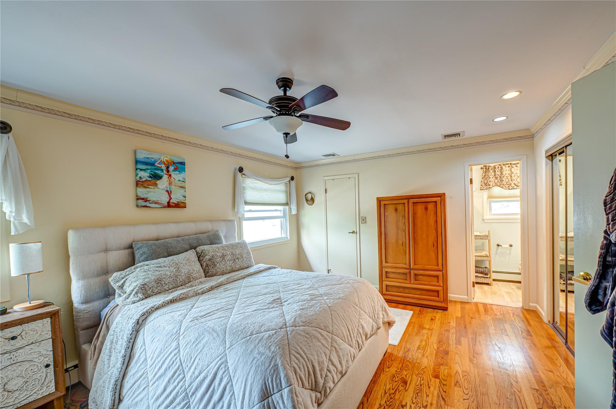 31 Burr Road, East Northport, New York image 20