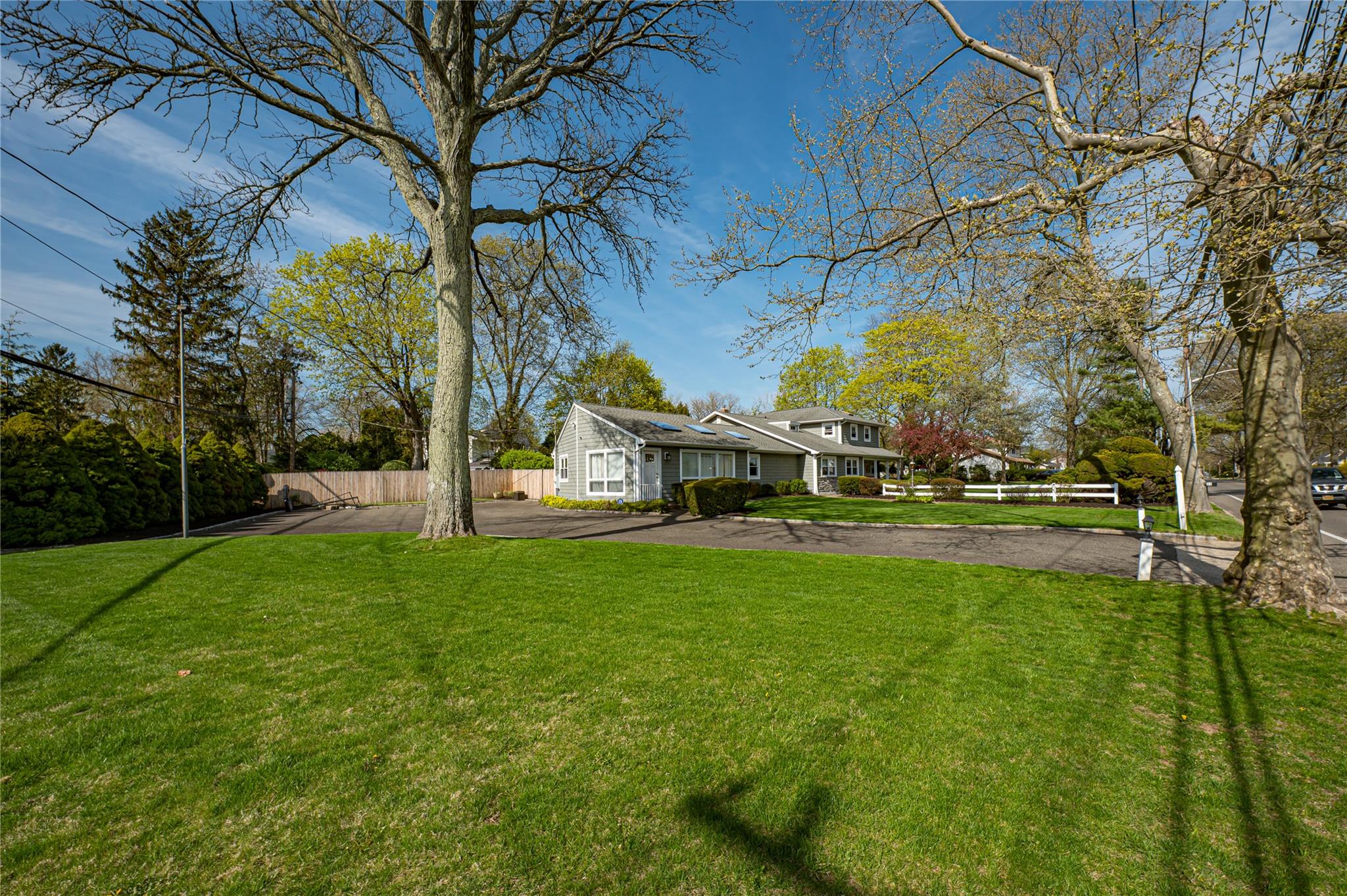 31 Burr Road, East Northport, New York image 34