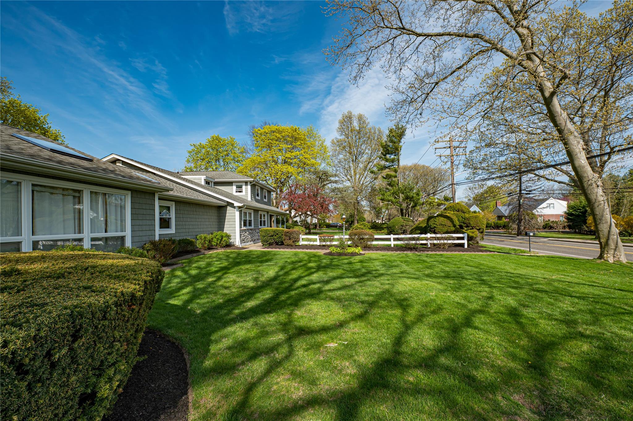 31 Burr Road, East Northport, New York image 36