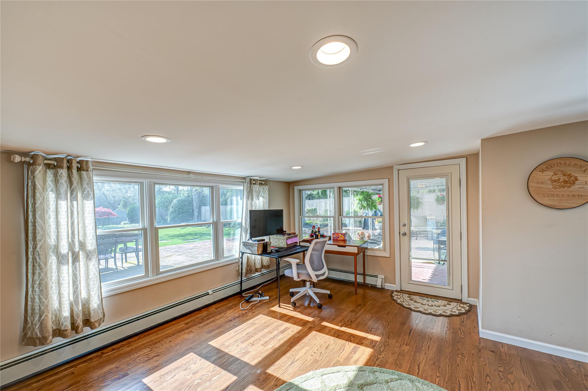 31 Burr Road, East Northport, New York image 16