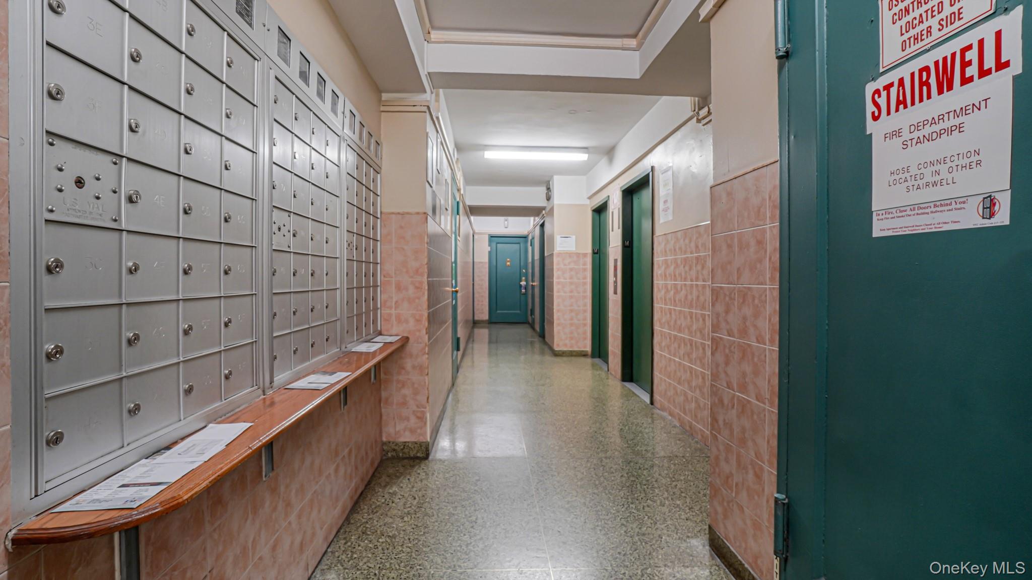 1 Metropolitan Oval 1B