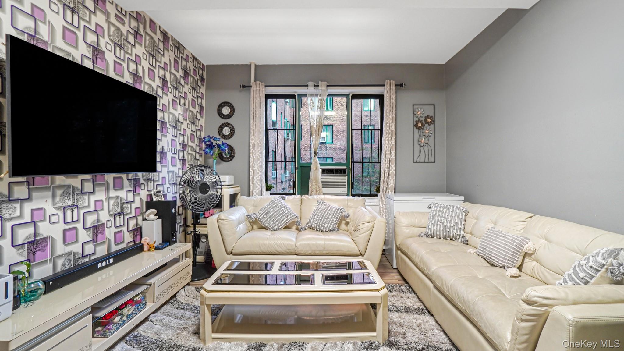 1 Metropolitan Oval 1B