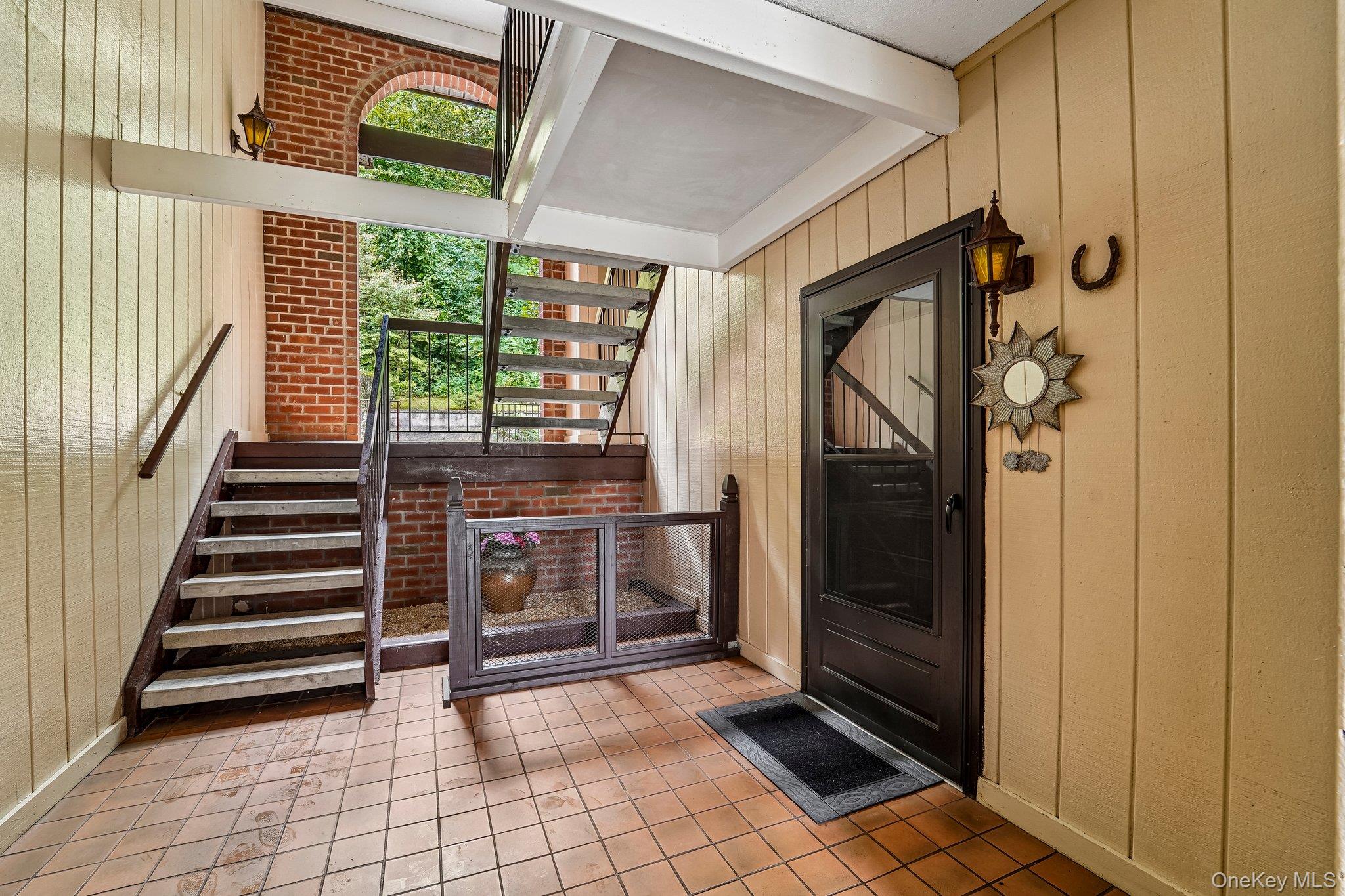 4 Briarcliff Drive S 9