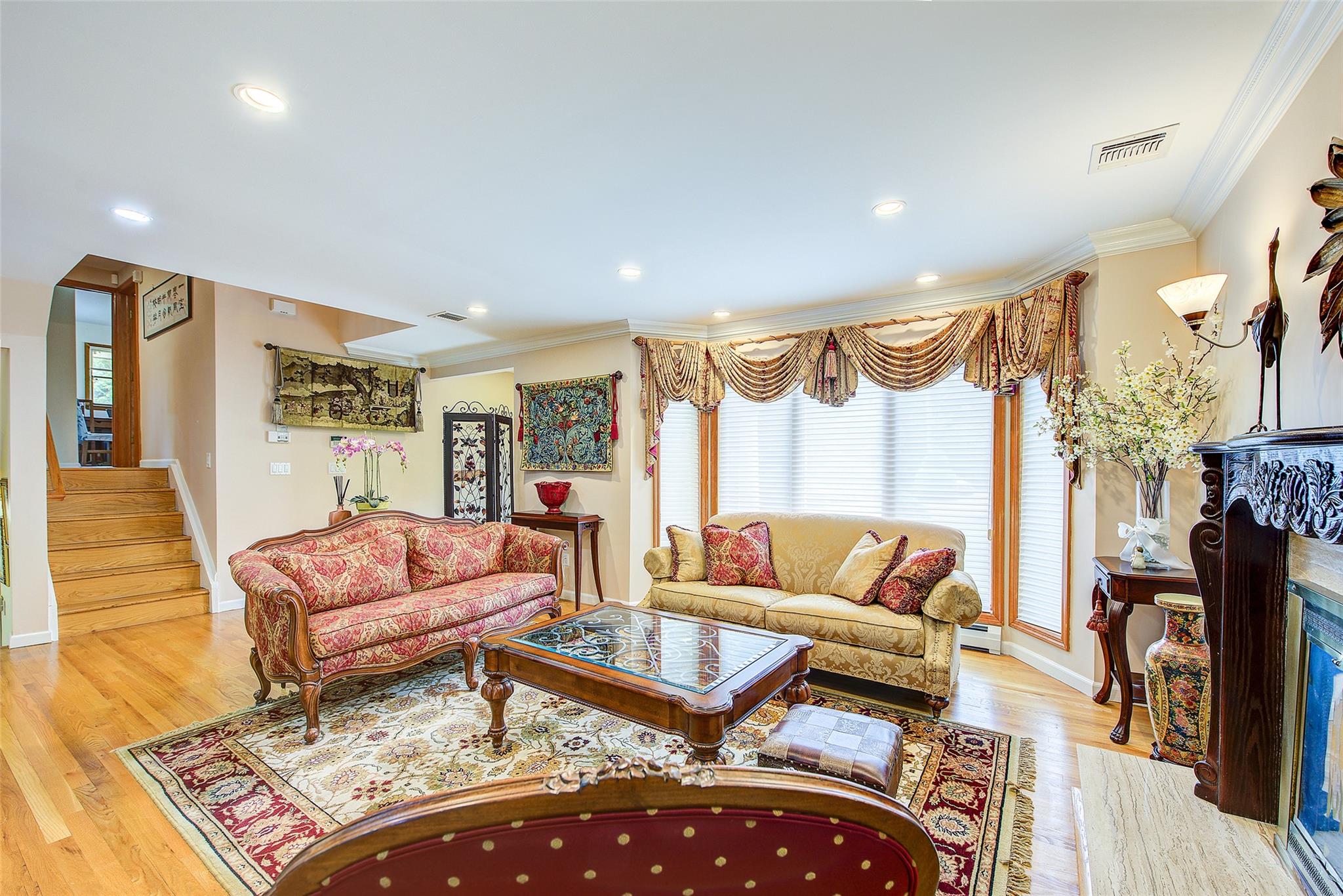 23 Sandra Drive, Dix Hills, New York image 6