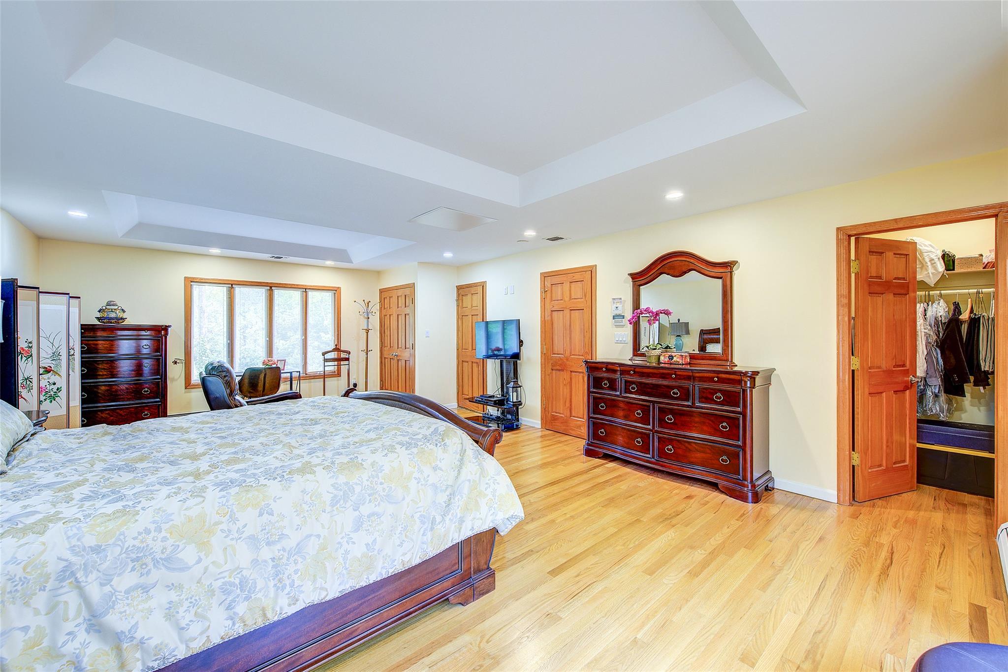 23 Sandra Drive, Dix Hills, New York image 17