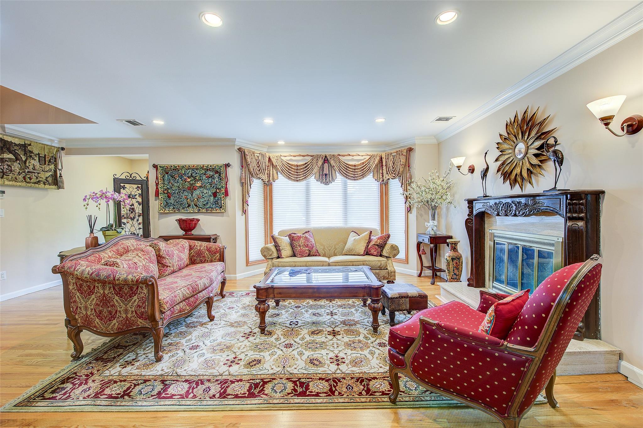 23 Sandra Drive, Dix Hills, New York image 5