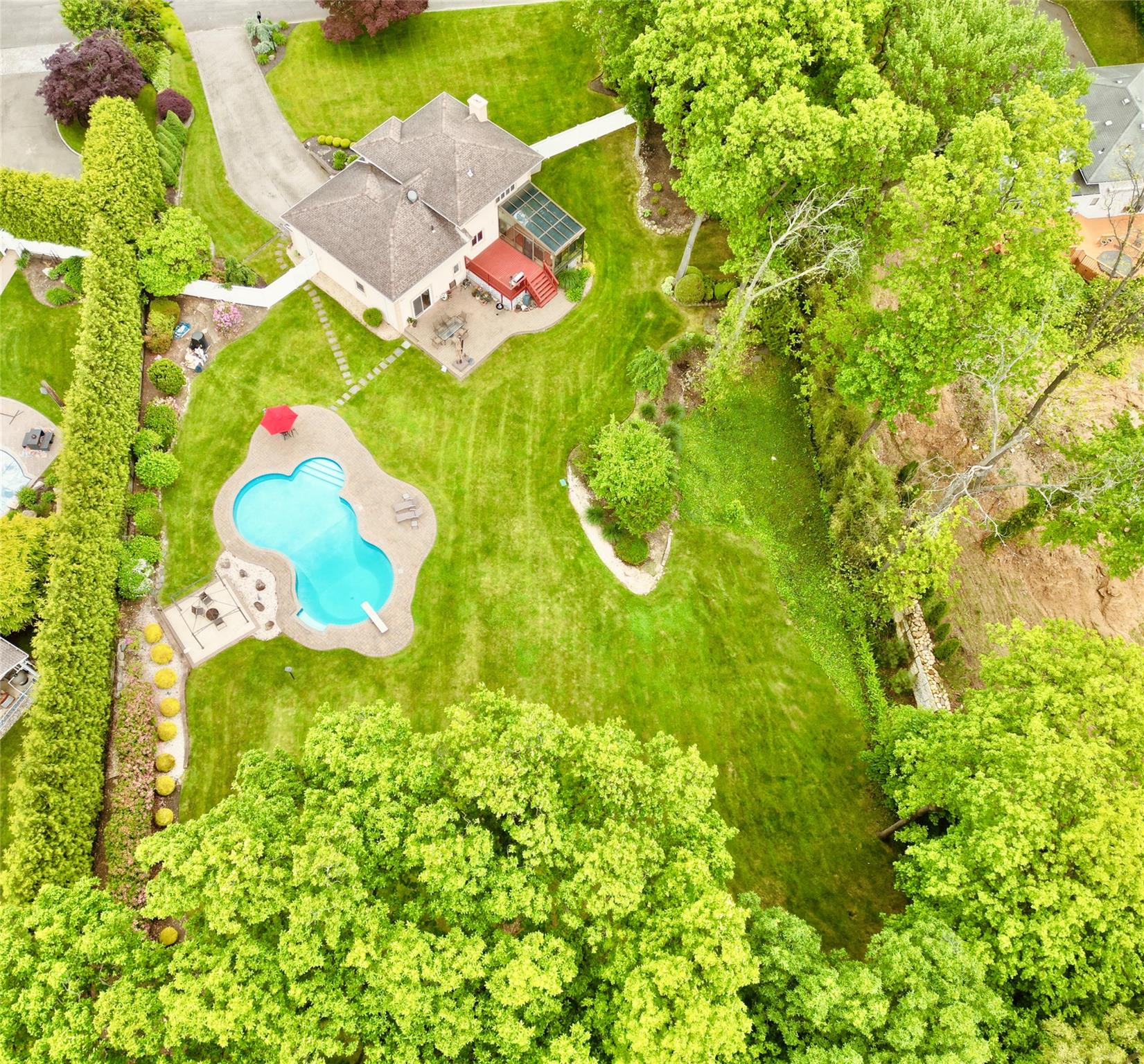 23 Sandra Drive, Dix Hills, New York image 33