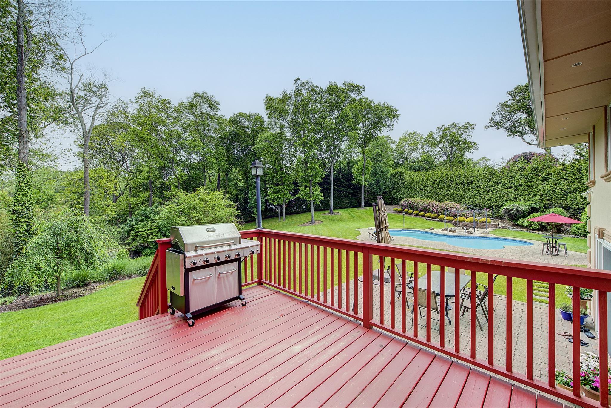 23 Sandra Drive, Dix Hills, New York image 27