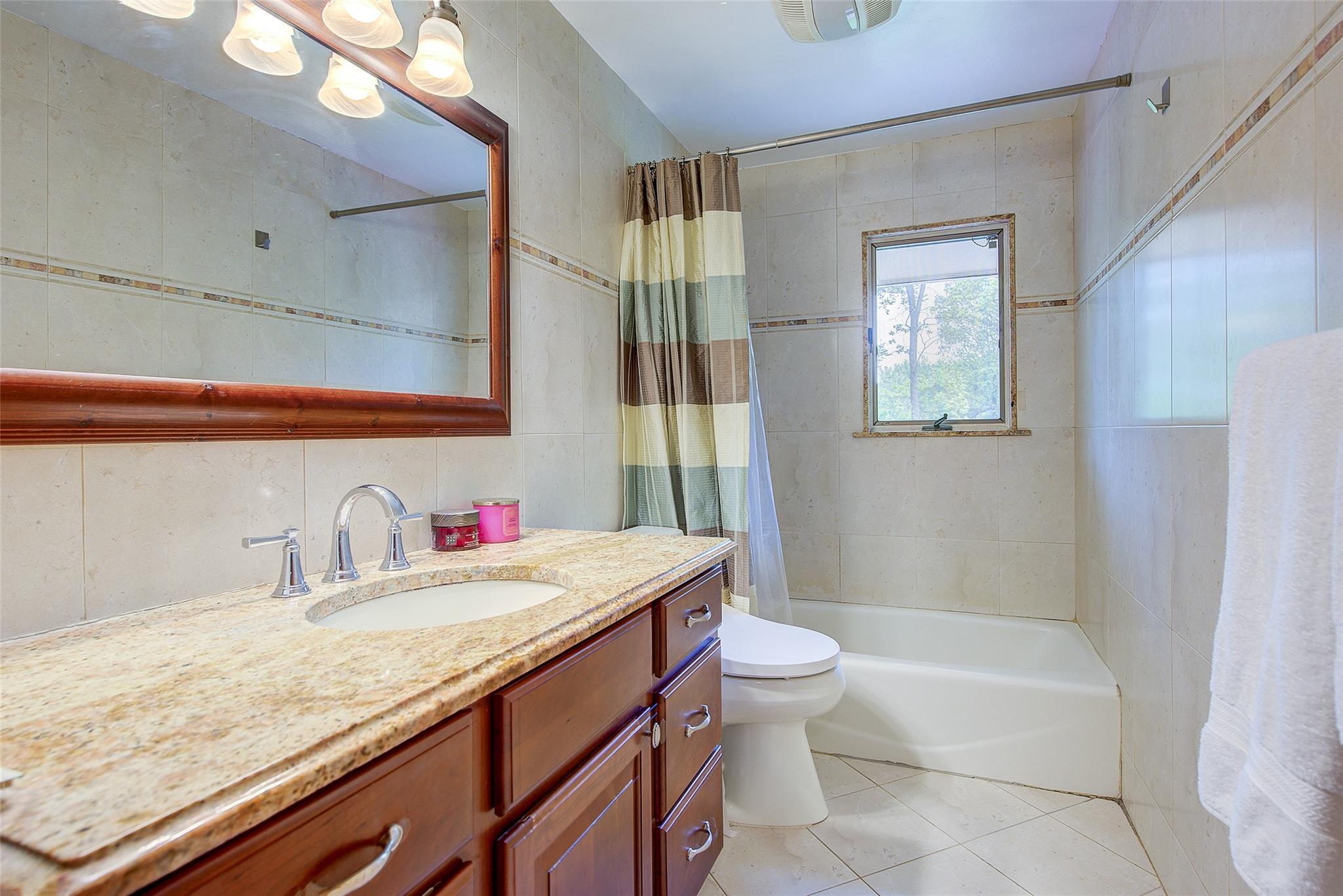23 Sandra Drive, Dix Hills, New York image 26