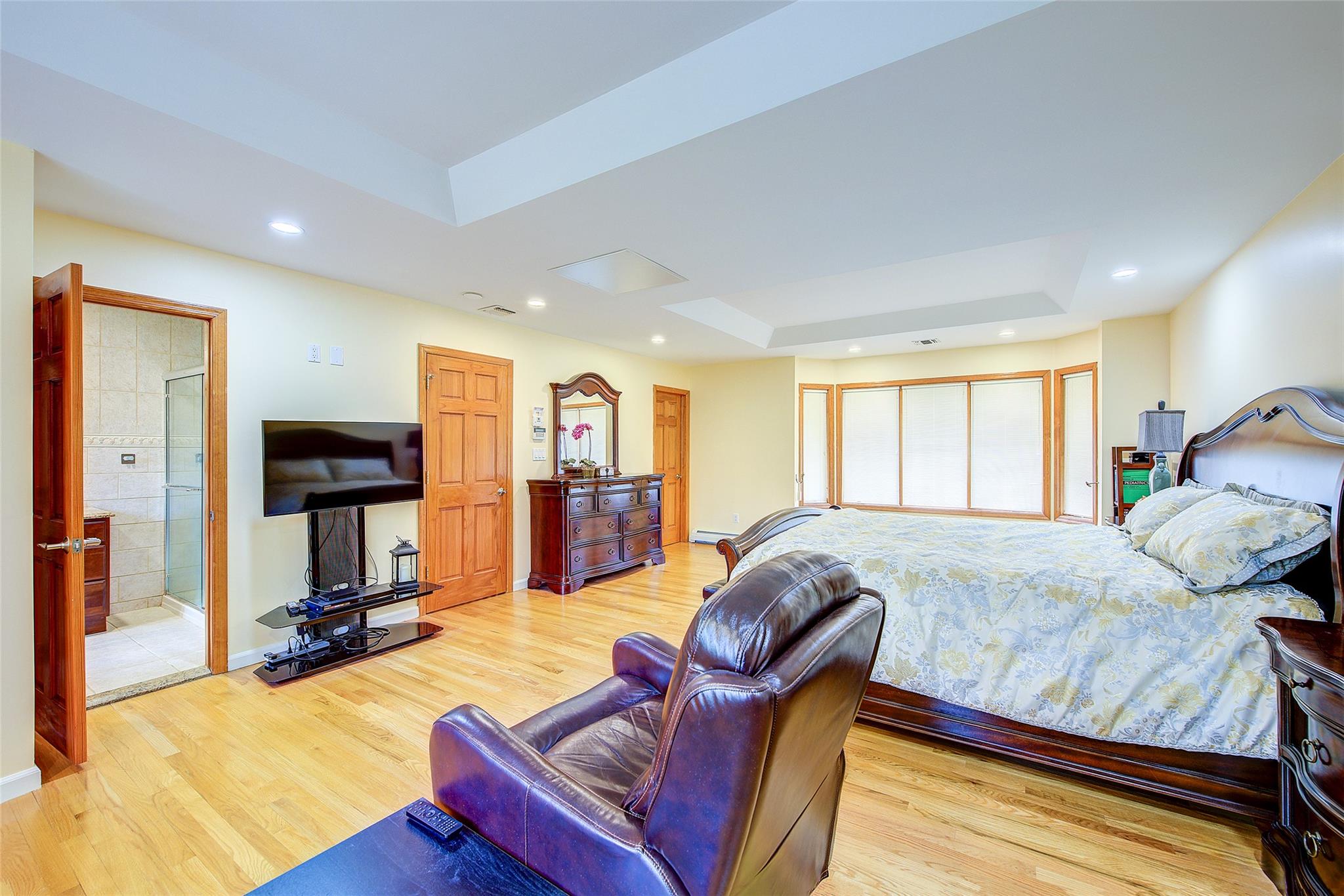 23 Sandra Drive, Dix Hills, New York image 18