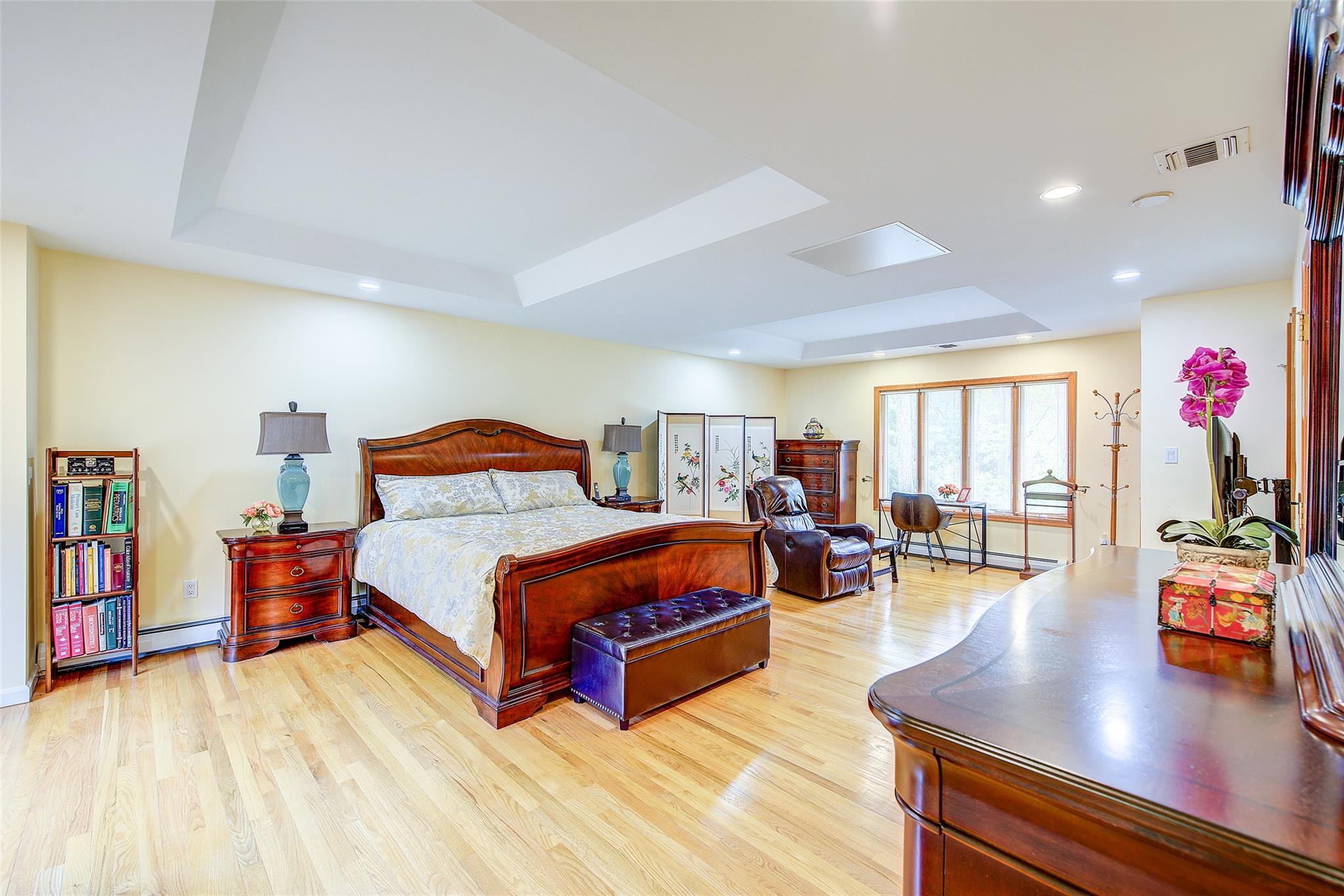 23 Sandra Drive, Dix Hills, New York image 16